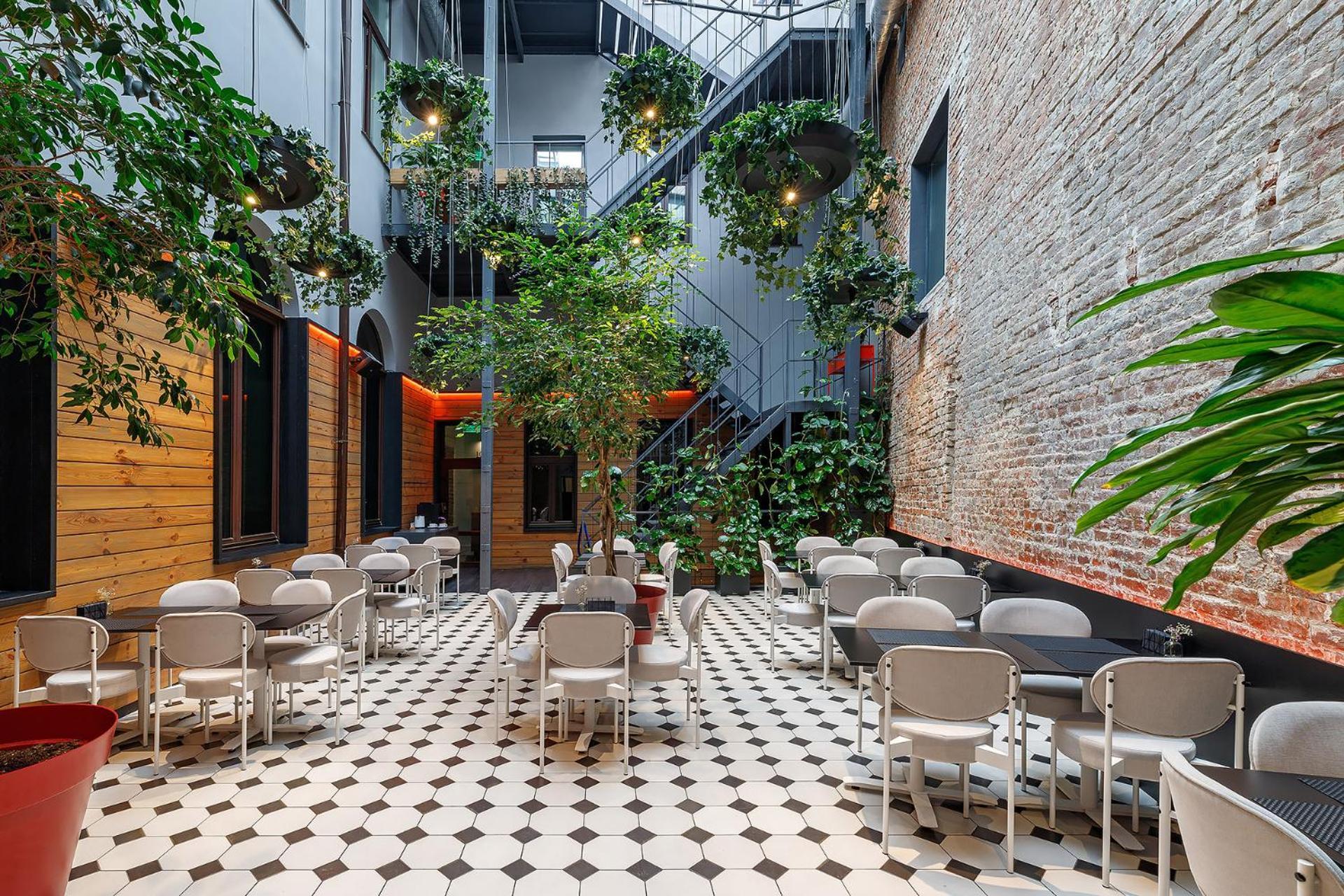 Ferenc Hotel & Restaurant Lviv Bagian luar foto