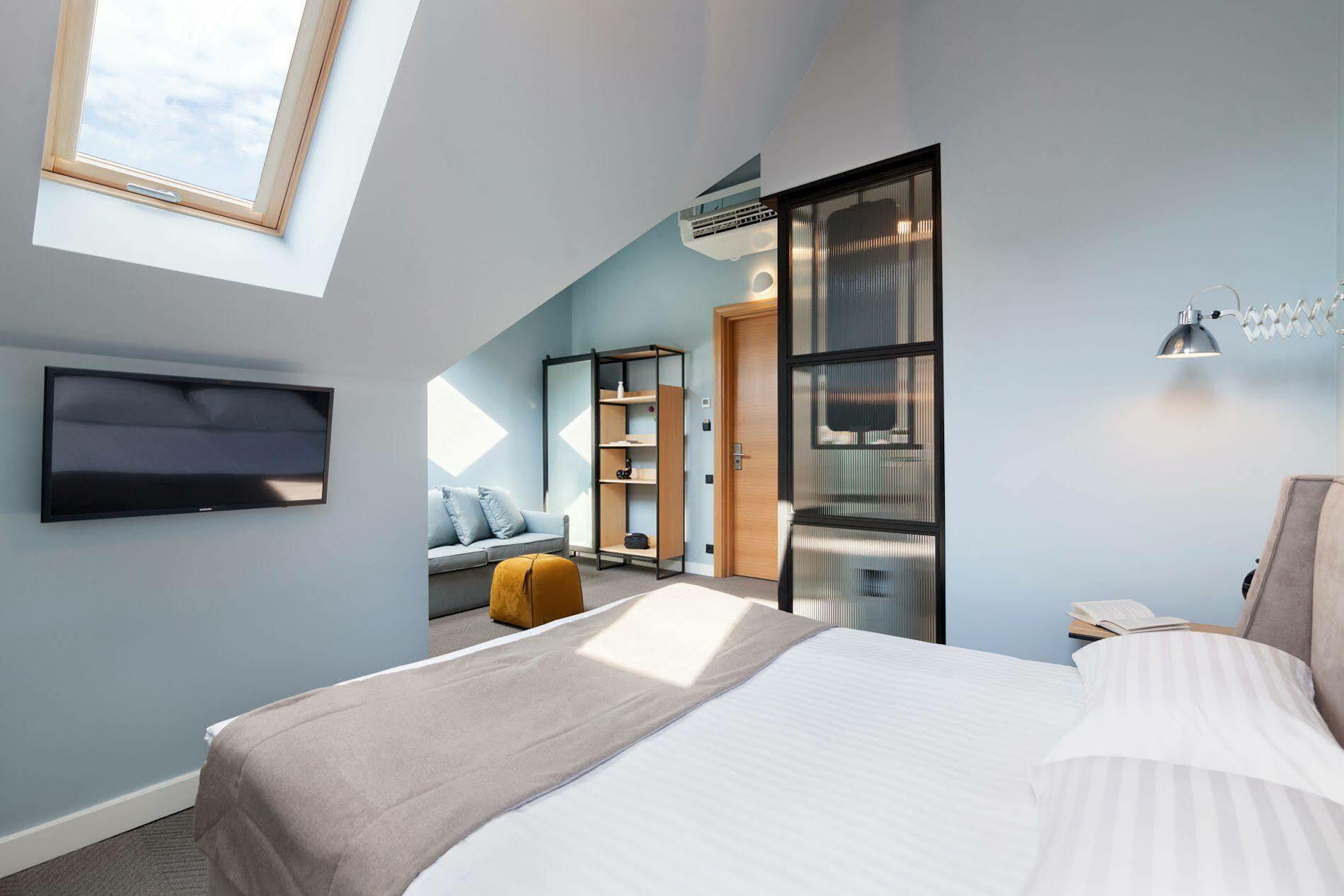 Ferenc Hotel & Restaurant Lviv Bagian luar foto