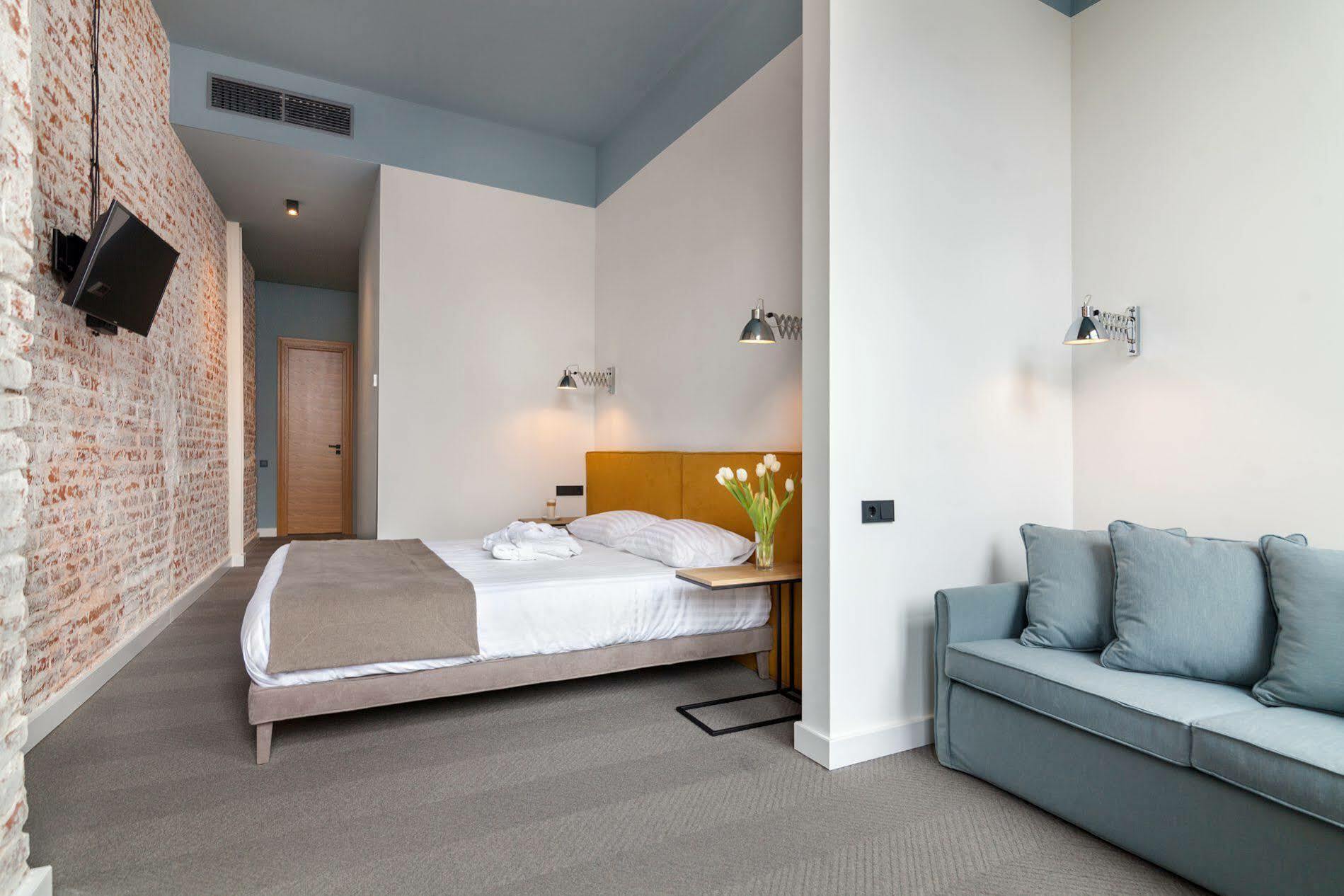 Ferenc Hotel & Restaurant Lviv Bagian luar foto